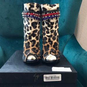 Giuseppe zanotti open toe booties leopard